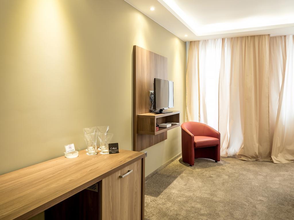 סופיה Hotel Calipso Hotel מראה חיצוני תמונה