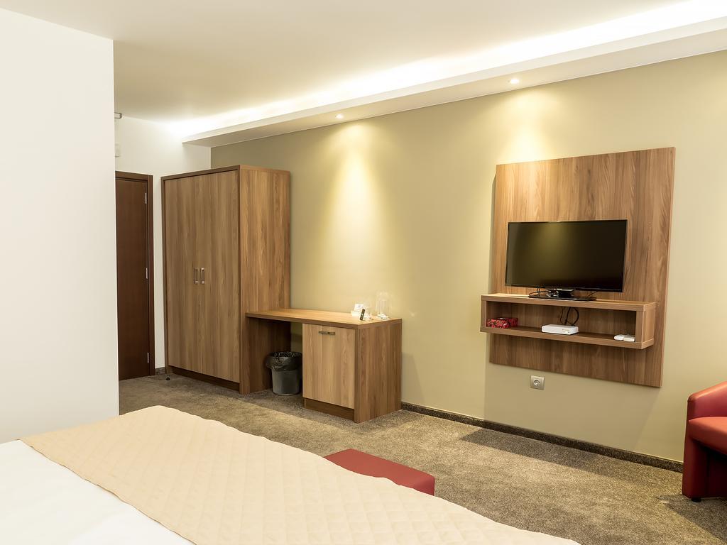 סופיה Hotel Calipso Hotel מראה חיצוני תמונה